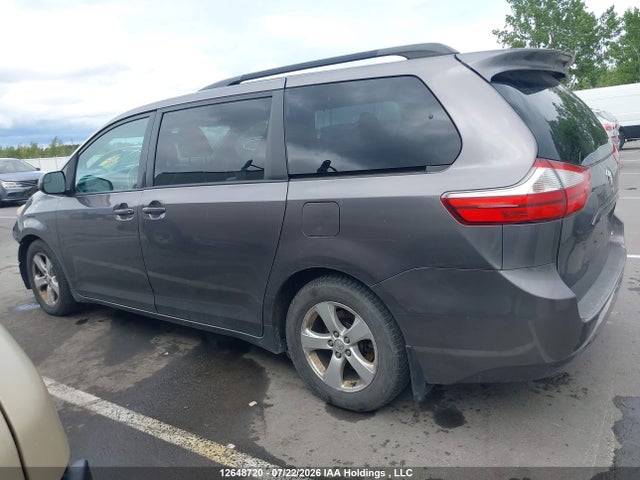 12648720 :رقم المزاد ، 5TDKK3DC6GS753709 vin ، 2016 Toyota Sienna Le V6 مزاد بيع