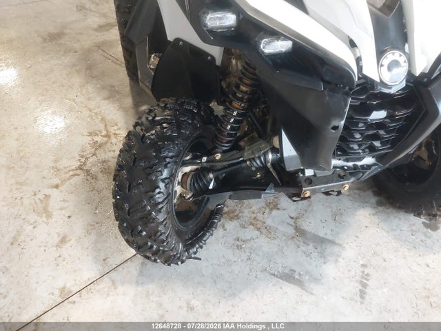 Can-Am Renegade 650 2024 3JBMGAJ47RJ000421 Image 6