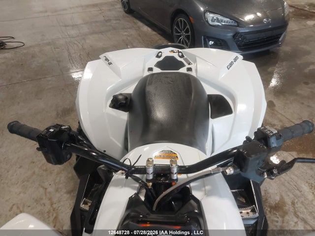 Can-Am Renegade 650 2024 3JBMGAJ47RJ000421 Image 8