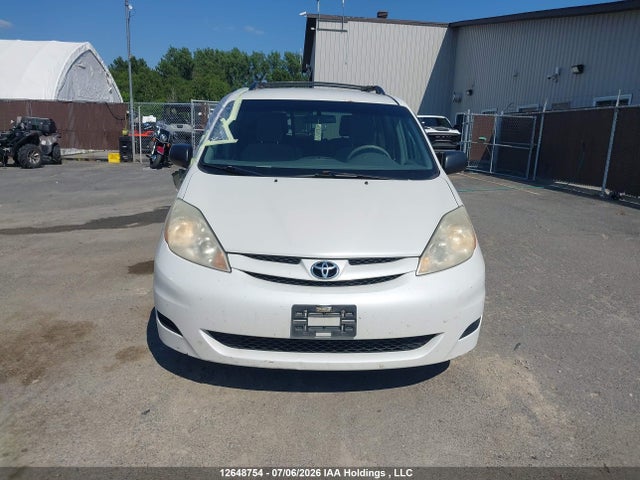 2010 Toyota Sienna Ce მანქანა იყიდება აუქციონზე, vin: 5TDZK4CC3AS327764, აუქციონის ნომერი: 12648754