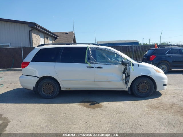 2010 Toyota Sienna Ce მანქანა იყიდება აუქციონზე, vin: 5TDZK4CC3AS327764, აუქციონის ნომერი: 12648754