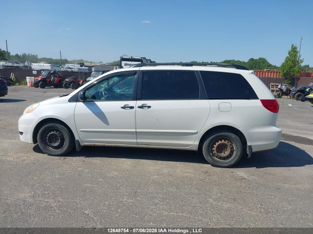 2010 Toyota Sienna Ce მანქანა იყიდება აუქციონზე, vin: 5TDZK4CC3AS327764, აუქციონის ნომერი: 12648754