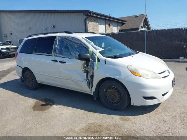 2010 Toyota Sienna Ce მანქანა იყიდება აუქციონზე, vin: 5TDZK4CC3AS327764, აუქციონის ნომერი: 12648754
