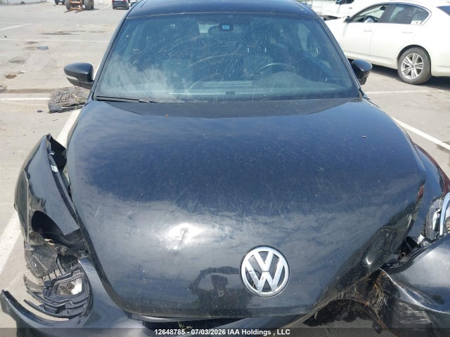 2014 Volkswagen Beetle მანქანა იყიდება აუქციონზე, vin: 3VWRL7AT6EM654826, აუქციონის ნომერი: 12648785