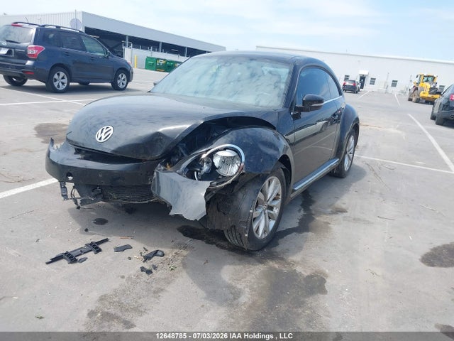 2014 Volkswagen Beetle მანქანა იყიდება აუქციონზე, vin: 3VWRL7AT6EM654826, აუქციონის ნომერი: 12648785