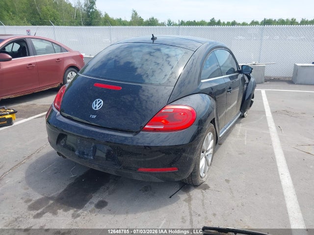 2014 Volkswagen Beetle მანქანა იყიდება აუქციონზე, vin: 3VWRL7AT6EM654826, აუქციონის ნომერი: 12648785
