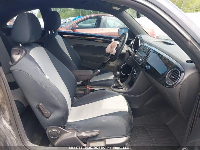 2014 Volkswagen Beetle მანქანა იყიდება აუქციონზე, vin: 3VWRL7AT6EM654826, აუქციონის ნომერი: 12648785