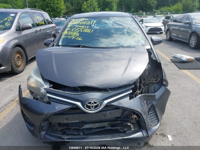 2015 Toyota Yaris Le მანქანა იყიდება აუქციონზე, vin: VNKKTUD34FA055881, აუქციონის ნომერი: 12648811