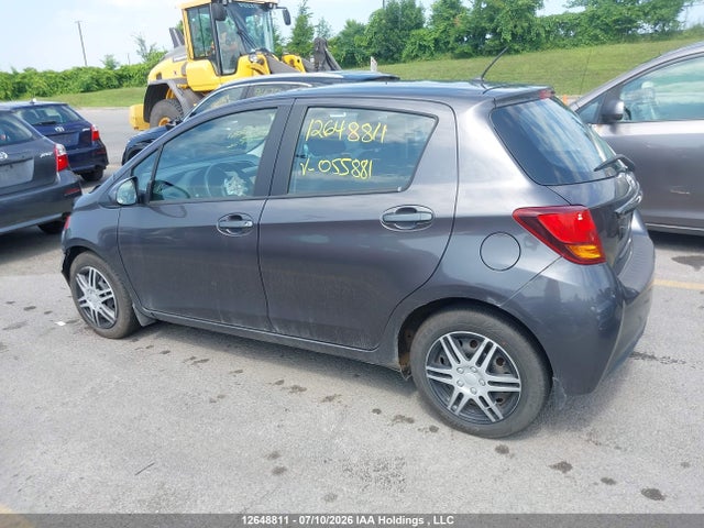 2015 Toyota Yaris Le მანქანა იყიდება აუქციონზე, vin: VNKKTUD34FA055881, აუქციონის ნომერი: 12648811