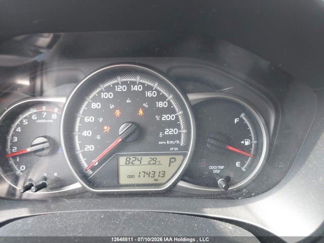 2015 Toyota Yaris Le მანქანა იყიდება აუქციონზე, vin: VNKKTUD34FA055881, აუქციონის ნომერი: 12648811
