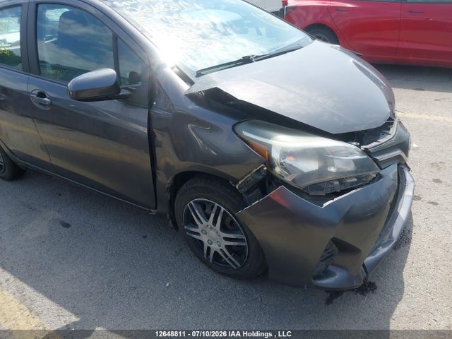 2015 Toyota Yaris Le მანქანა იყიდება აუქციონზე, vin: VNKKTUD34FA055881, აუქციონის ნომერი: 12648811