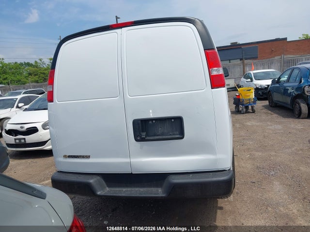 Chevrolet Express G2500 2024 1GCWGBFPXR1244977 Image 16