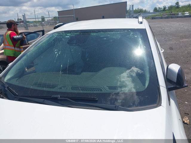 Chevrolet Sonic 2023 1G1FY6S02P4161271 Image 18