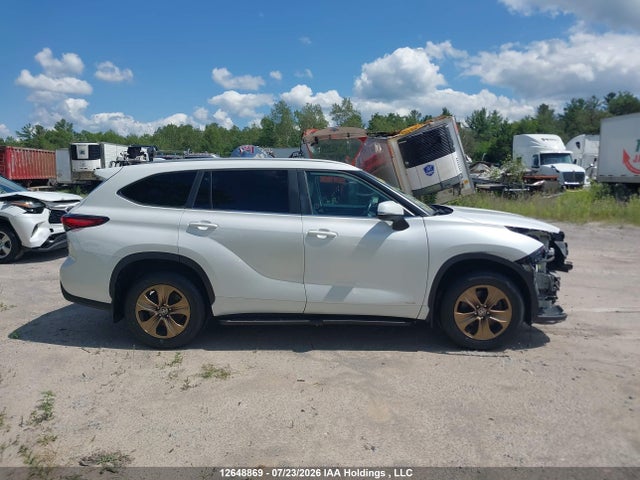 Aukcja sprzedaży 2023 Toyota Highlander Hybrid Bronze Edition, vin: 5TDABRCH0PS588512, numer aukcji: 12648869