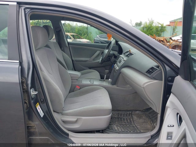 2011 Toyota Camry Le მანქანა იყიდება აუქციონზე, vin: 4T1BF3EK2BU165087, აუქციონის ნომერი: 12648909