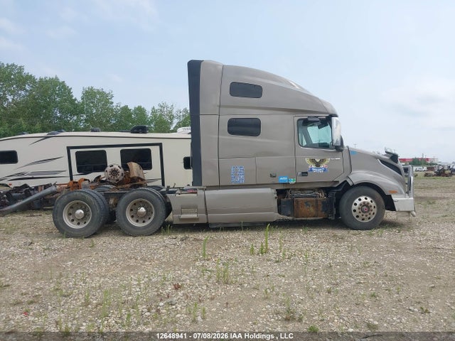 Volvo VNL 2019 4V4NC9EH2KN901641 Image 12