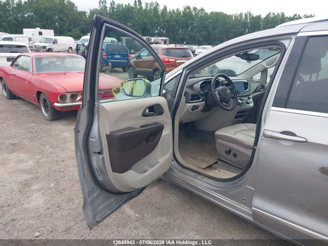 2C4RC1EG3HR758183 Chrysler Pacifica Touring-l