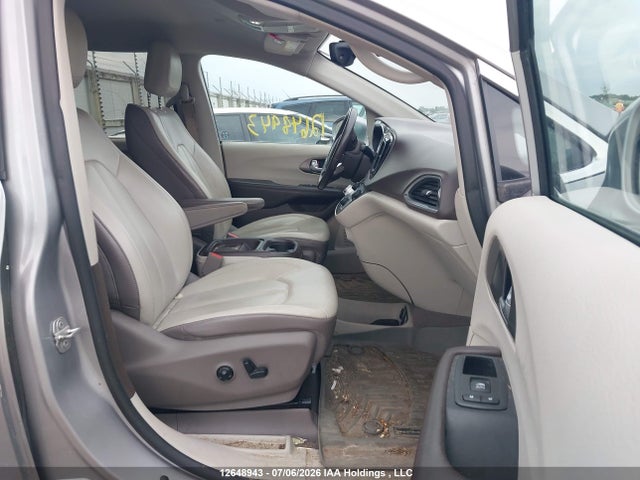 2C4RC1EG3HR758183 Chrysler Pacifica Touring-l