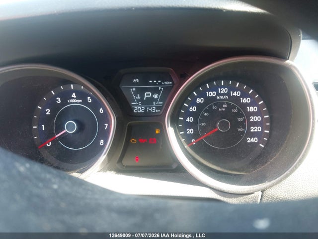 5NPDH4AE2EH530220 Hyundai Elantra