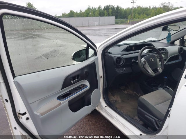 2012 Toyota Prius C Technology მანქანა იყიდება აუქციონზე, vin: JTDKDTB30C1003047, აუქციონის ნომერი: 12649040