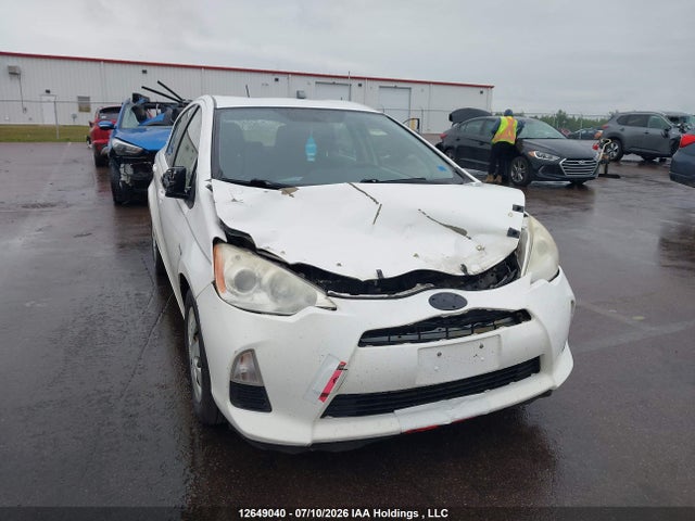 2012 Toyota Prius C Technology მანქანა იყიდება აუქციონზე, vin: JTDKDTB30C1003047, აუქციონის ნომერი: 12649040