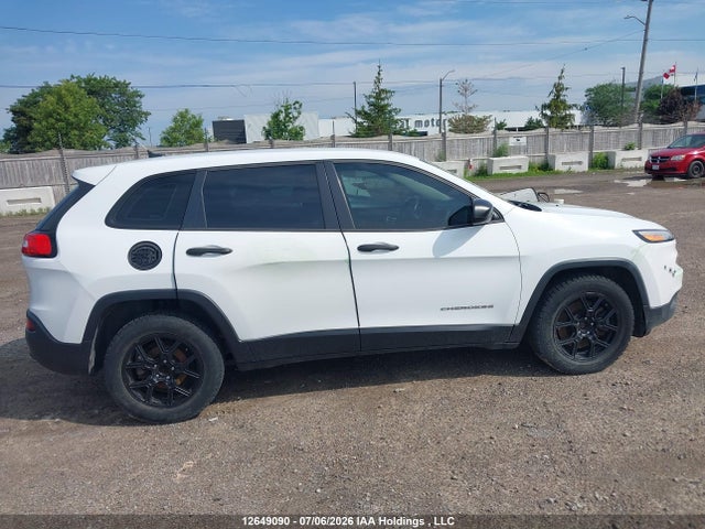 1C4PJLAB6EW114019 Jeep Cherokee Sport