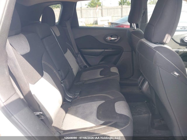 1C4PJLAB6EW114019 Jeep Cherokee Sport