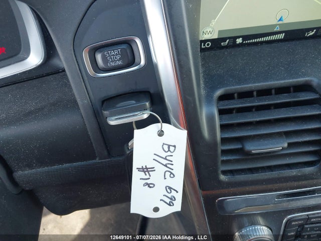 YV4902RM8F2737451 Volvo Xc60 T6/platinum