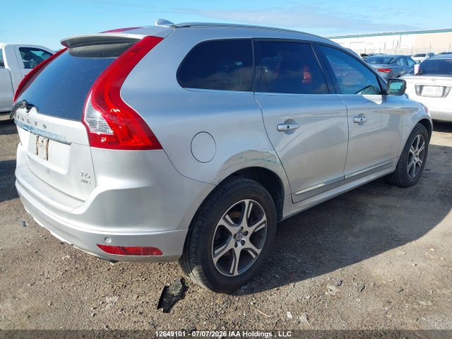 YV4902RM8F2737451 Volvo Xc60 T6/platinum