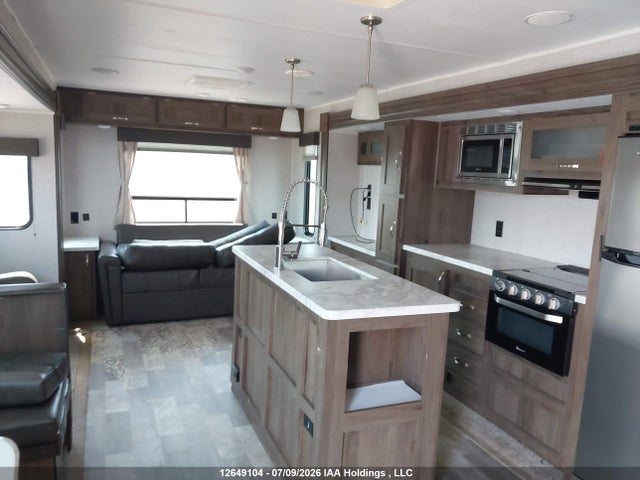 Продаж на аукціоні авто 2021 Forest River Alt2210mbh, vin: 5ZT2DEUB2M9005710, номер лоту: 12649104