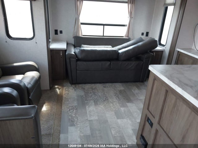 Продаж на аукціоні авто 2021 Forest River Alt2210mbh, vin: 5ZT2DEUB2M9005710, номер лоту: 12649104