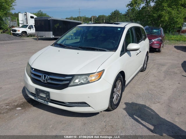 Honda Odyssey 2015 5FNRL5H60FB501226 Image 2