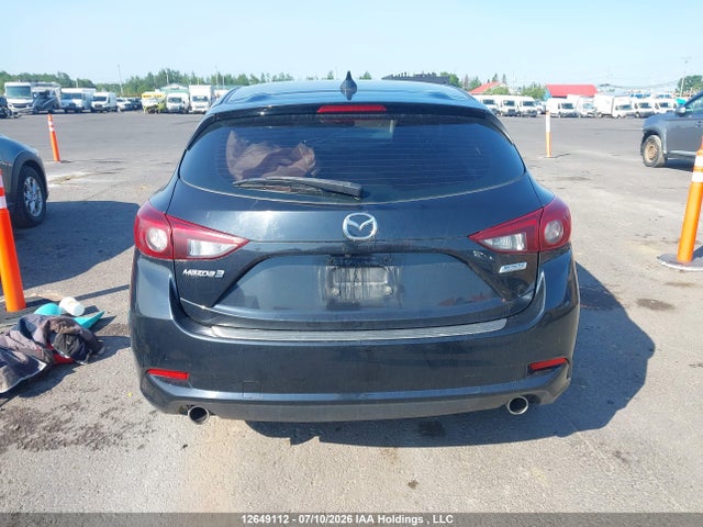 12649112 :رقم المزاد ، 3MZBN1M37JM167116 vin ، 2018 Mazda Mazda3 Gt مزاد بيع