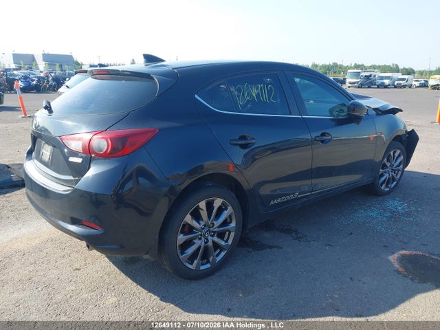 12649112 :رقم المزاد ، 3MZBN1M37JM167116 vin ، 2018 Mazda Mazda3 Gt مزاد بيع