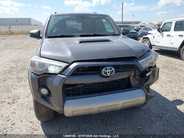 Toyota 4RUNNER SR5 2019 JTEBU5JR9K5713861 Image 12