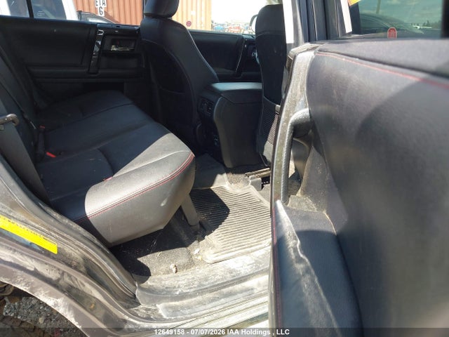 Toyota 4RUNNER SR5 2019 JTEBU5JR9K5713861 Image 8