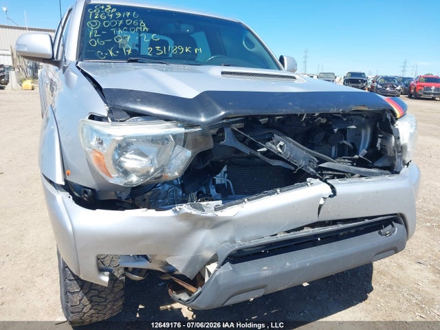 2012 Toyota Tacoma V6 მანქანა იყიდება აუქციონზე, vin: 5TFMU4FN7CX007068, აუქციონის ნომერი: 12649176
