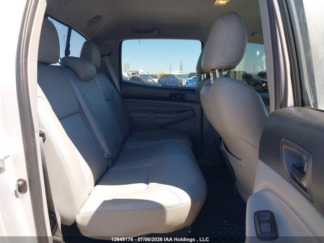 2012 Toyota Tacoma V6 მანქანა იყიდება აუქციონზე, vin: 5TFMU4FN7CX007068, აუქციონის ნომერი: 12649176