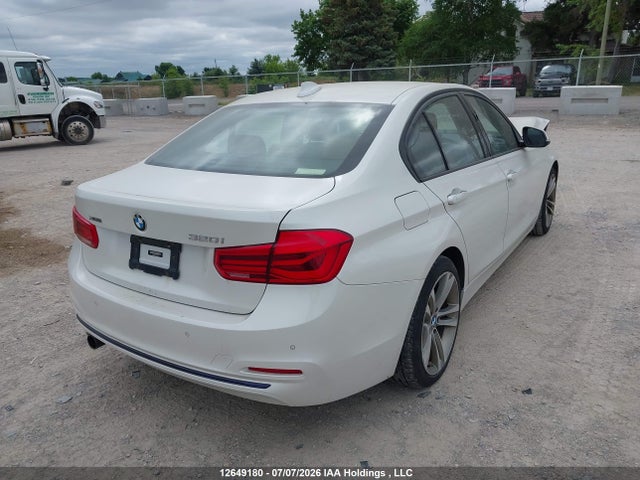 2016 Bmw 320 Xi მანქანა იყიდება აუქციონზე, vin: WBA8A3C5XGK688478, აუქციონის ნომერი: 12649180