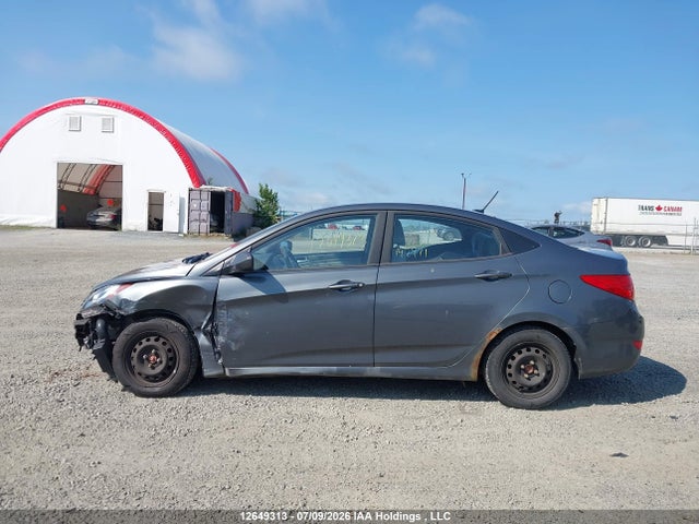 2013 Hyundai Accent Gls/gs მანქანა იყიდება აუქციონზე, vin: KMHCT4AE4DU409229, აუქციონის ნომერი: 12649313