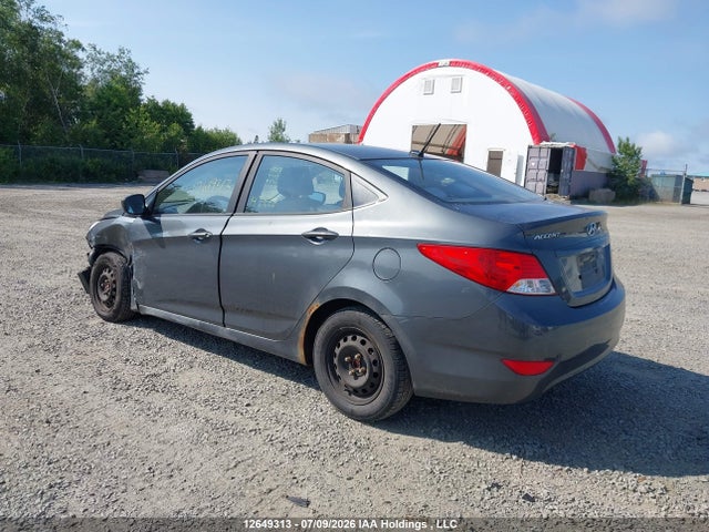 2013 Hyundai Accent Gls/gs მანქანა იყიდება აუქციონზე, vin: KMHCT4AE4DU409229, აუქციონის ნომერი: 12649313