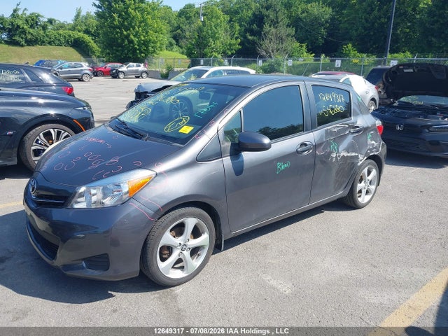 12649317 :رقم المزاد ، JTDKTUD38DD546880 vin ، 2013 Toyota Yaris Le مزاد بيع