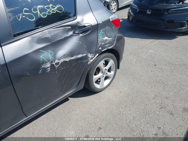12649317 :رقم المزاد ، JTDKTUD38DD546880 vin ، 2013 Toyota Yaris Le مزاد بيع