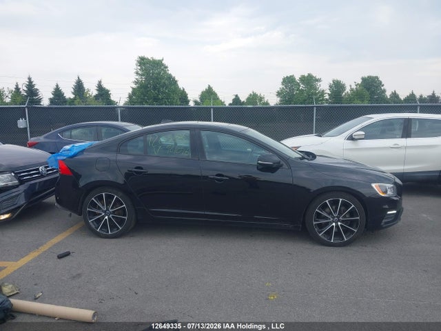Volvo S60 Dynamic 2018 YV149MTL1J2461096 Image 13