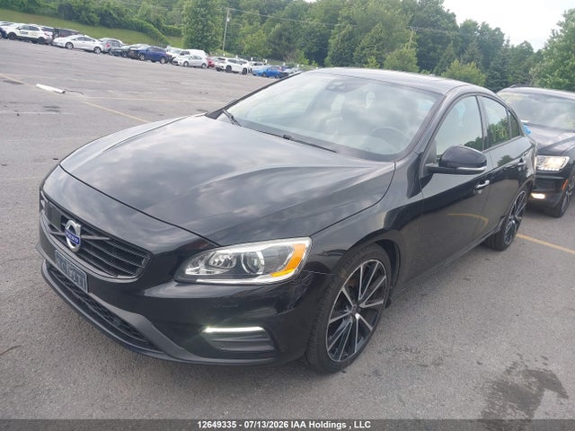Volvo S60 Dynamic 2018 YV149MTL1J2461096 Image 2