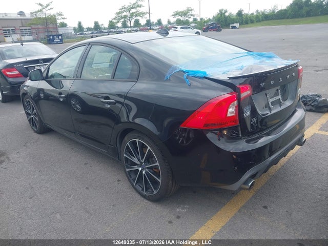 Volvo S60 Dynamic 2018 YV149MTL1J2461096 Image 3