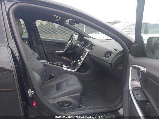 Volvo S60 Dynamic 2018 YV149MTL1J2461096 Image 5