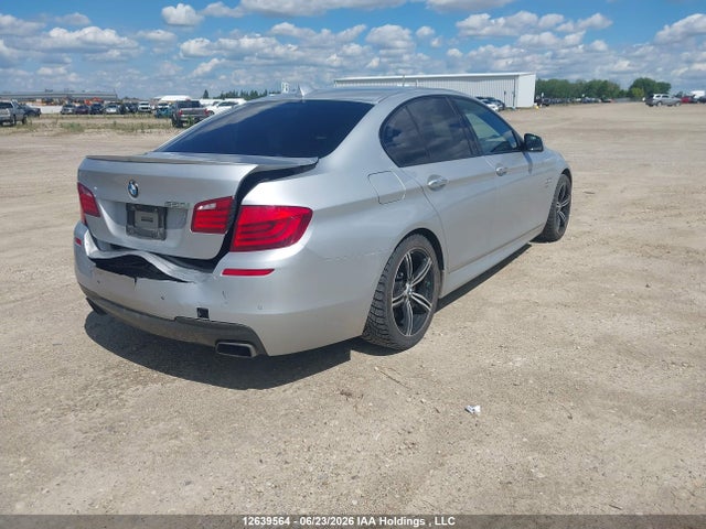 2011 Bmw 550i Xdrive მანქანა იყიდება აუქციონზე, vin: WBAFU9C58BC785554, აუქციონის ნომერი: 12639564