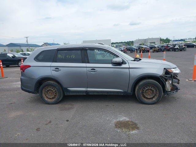 Продаж на аукціоні авто 2016 Mitsubishi Outlander Se, vin: JA4JZ3AX4GZ610703, номер лоту: 12649417