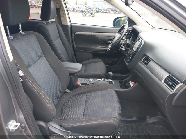Продаж на аукціоні авто 2016 Mitsubishi Outlander Se, vin: JA4JZ3AX4GZ610703, номер лоту: 12649417